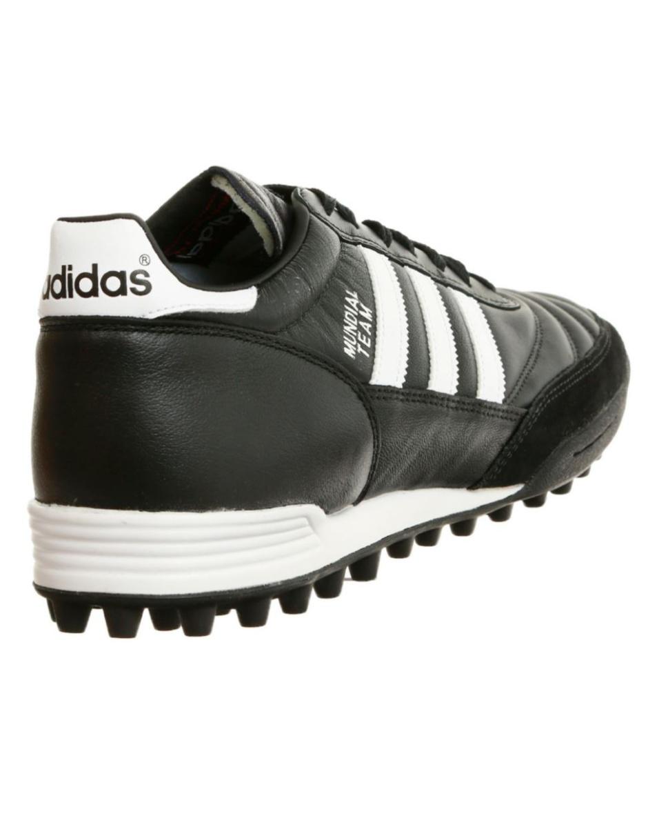 Tenis de hombre para fútbol