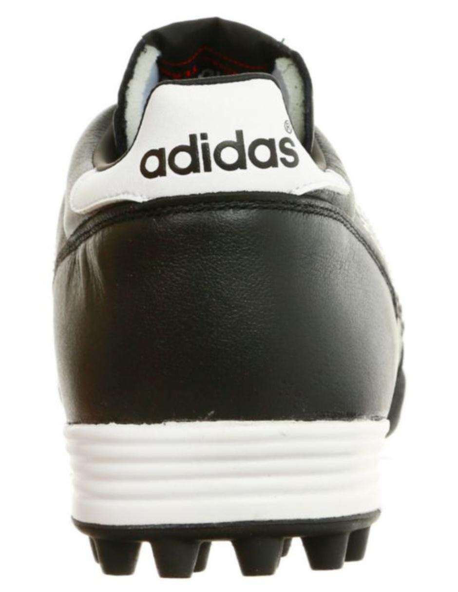 Tenis de hombre para fútbol