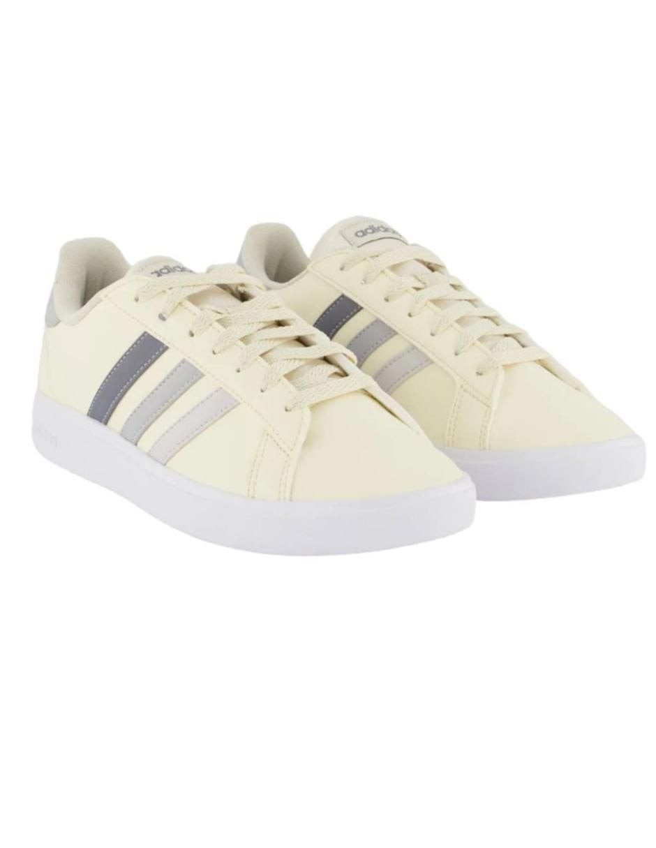 Tenis Grand Court Base de mujer