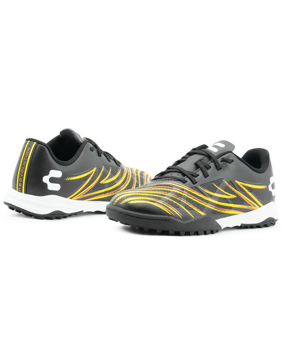 Tenis de hombre para fútbol