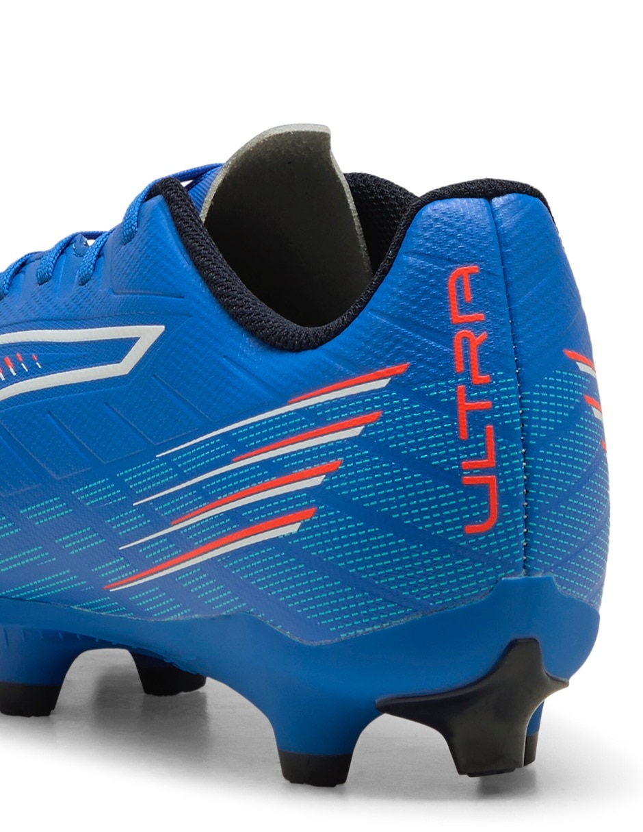 Tenis Ultra 6 Play FGAG para fútbol Puma de hombre