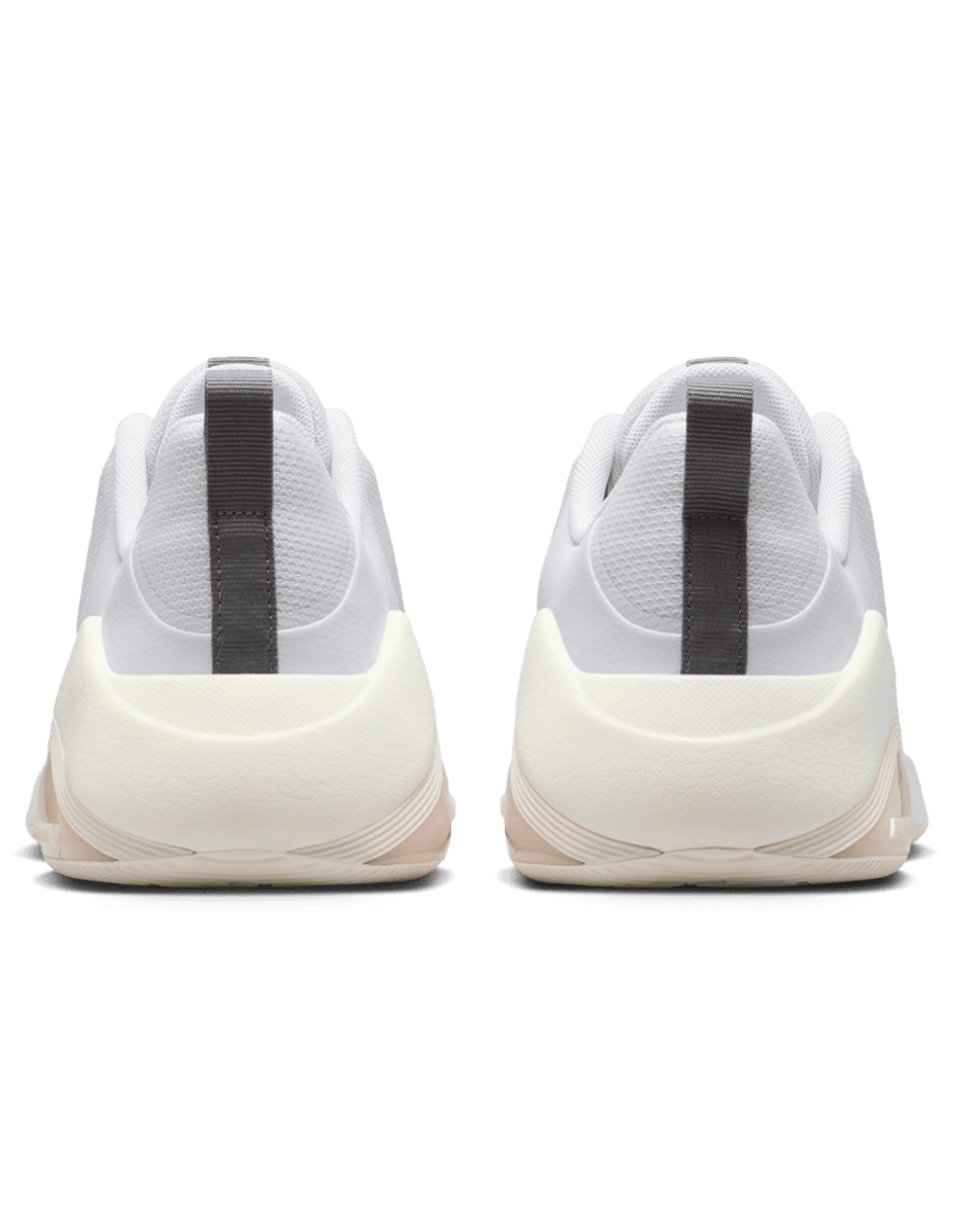 Tenis Bella 7 para entrenamiento Nike de mujer