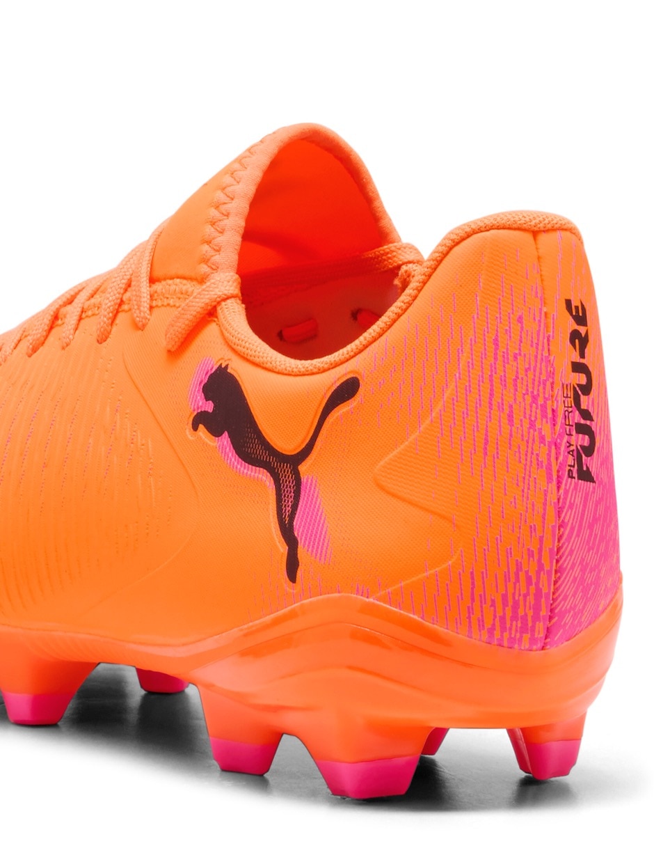 Tenis Future 8 Play Fg/Ag para fútbol Puma de hombre
