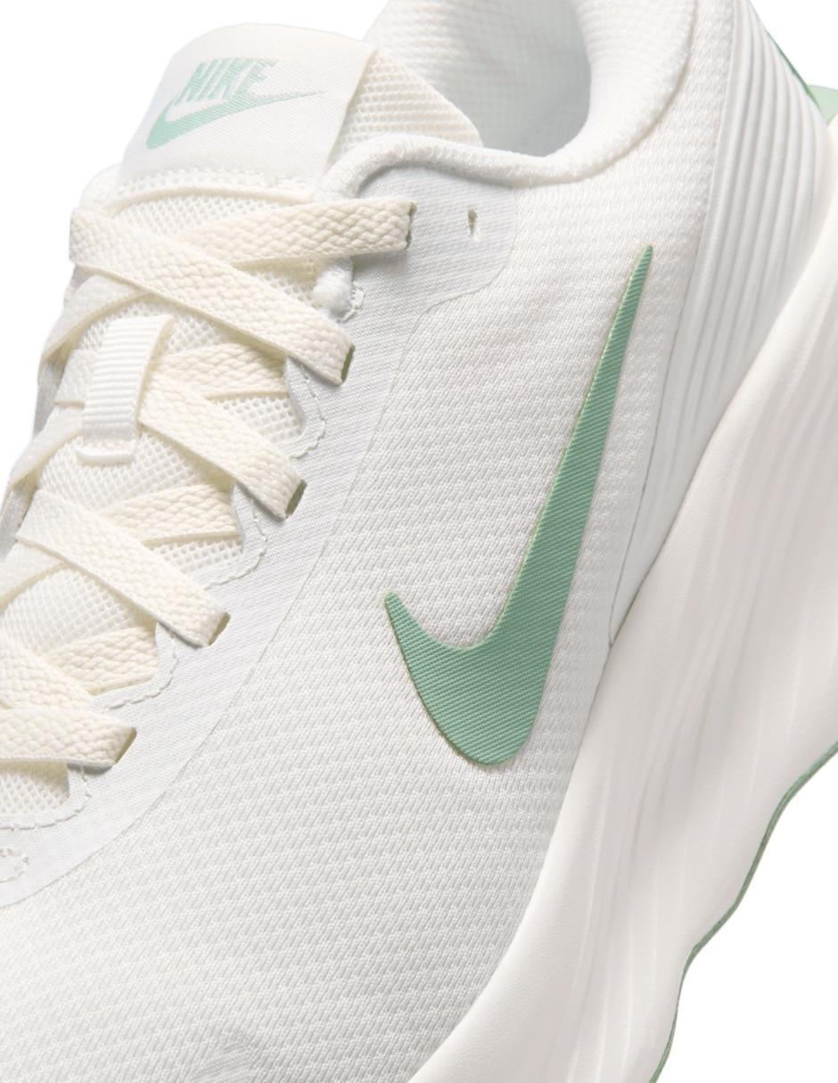 NIKE PROMINA