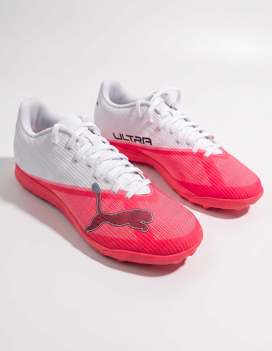 Tenis ultra 7 play tt para fútbol de hombre