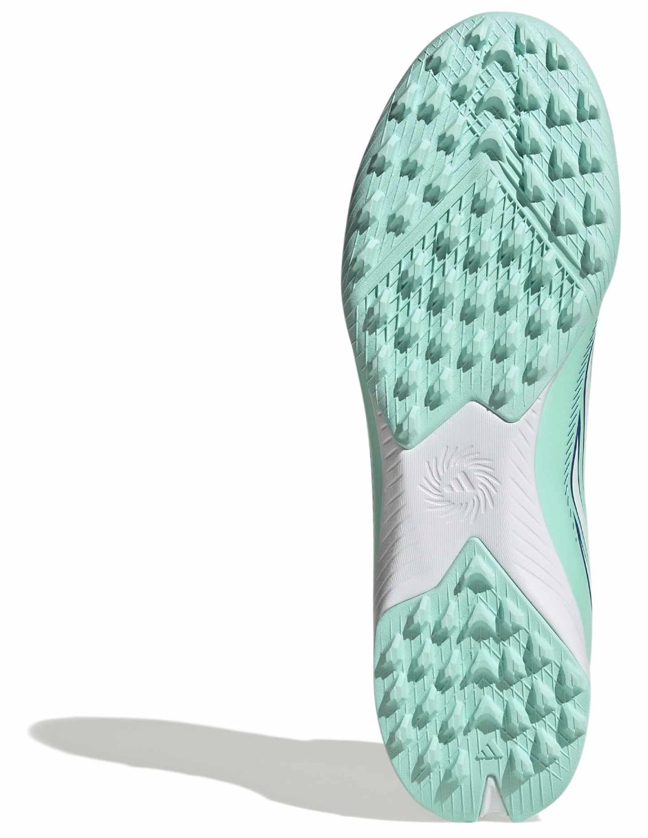 Tenis f50 sparkfusion club tf para fútbol de mujer 4
